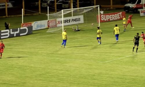 União vence o Nova Mutum por 3 a 0, segue na ponta da tabela do Estadual