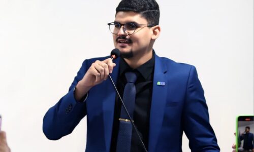 Matheus Barbosa viabiliza parceria com empresa de cursos de qualificação a preços acessíveis para a população de Pedra Preta