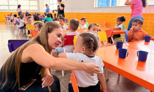 Ano letivo começa com estrutura garantida e acompanhamento da vereadora Kalynka Meirelles