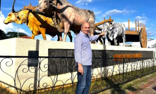 Neles Farias defende valorização da Praça dos Carreiros como patrimônio histórico de Rondonópolis