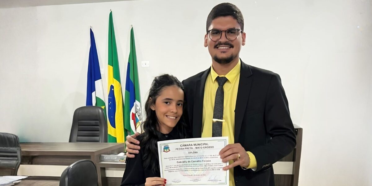 Matheus Barbosa destaca papel da juventude na política durante diplomação de vereadores mirins