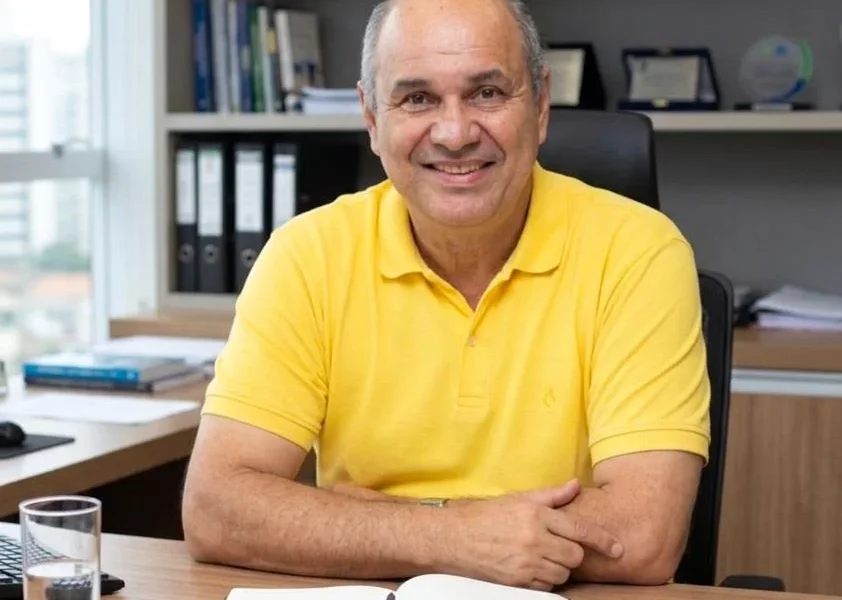 Neles defende incentivo ao 1º emprego e destaca necessidade de ampliar oportunidades para jovens