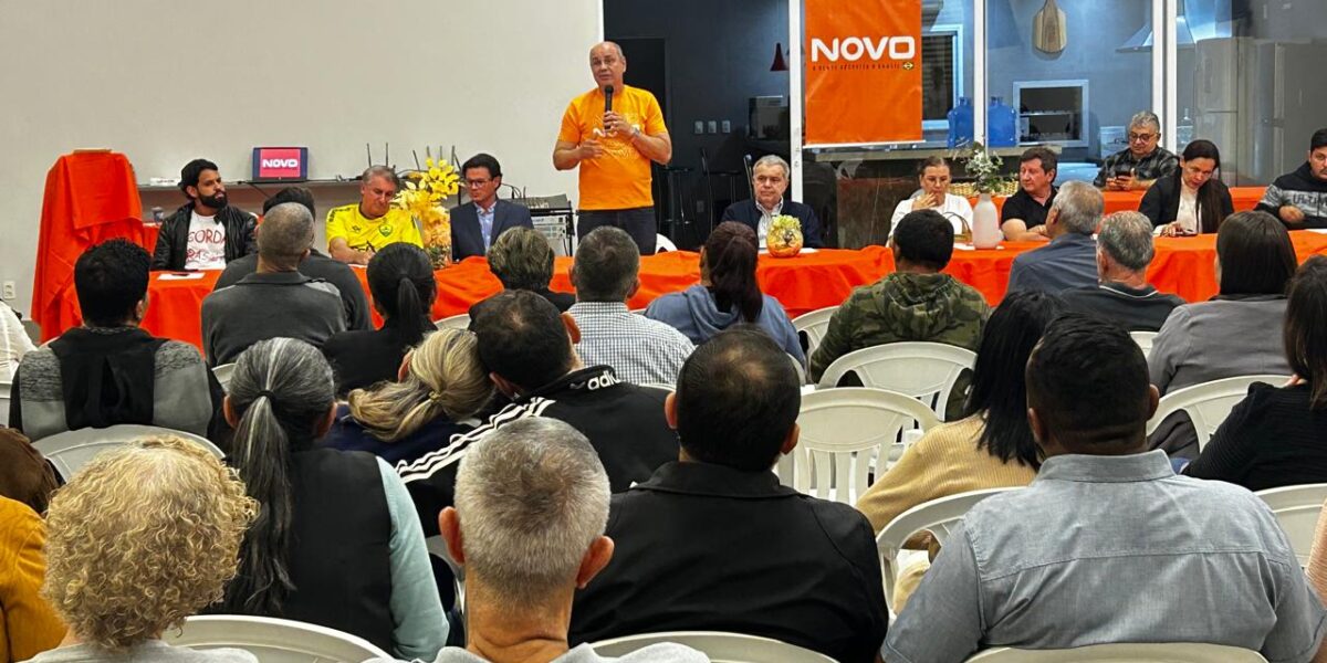 Mais de 200 pessoas participam de ato de filiação do NOVO em Rondonópolis