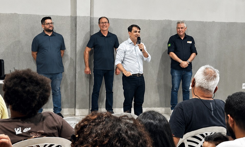 Dr. Altemar debate transparência pública e consciência política com lideranças comunitárias em Rondonópolis